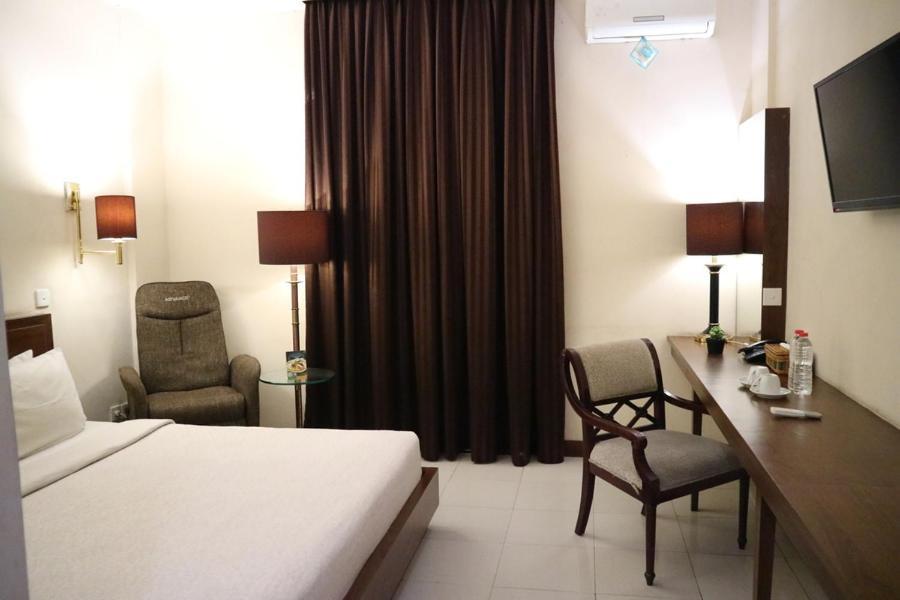 Excellent Seven Boutique Hotel บันดุง ภายนอก รูปภาพ